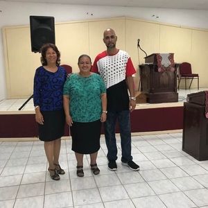 Meet your Posher, Violeta